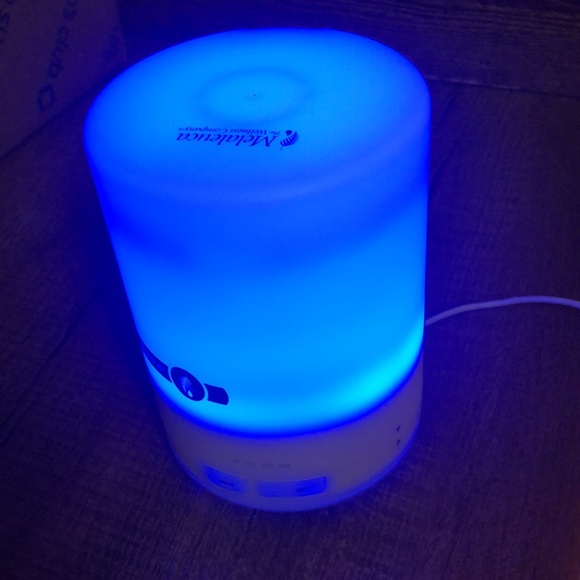 Essential Oil Diffuser 🍃 - Picture 8 of 9